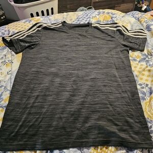 adidas Men's Black and Gray Short Sleeve Tee